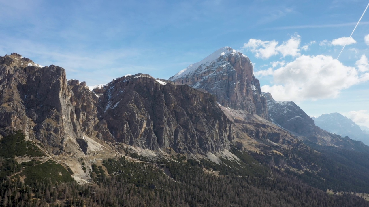 白云石，意大利阿尔卑斯山，意大利视频下载