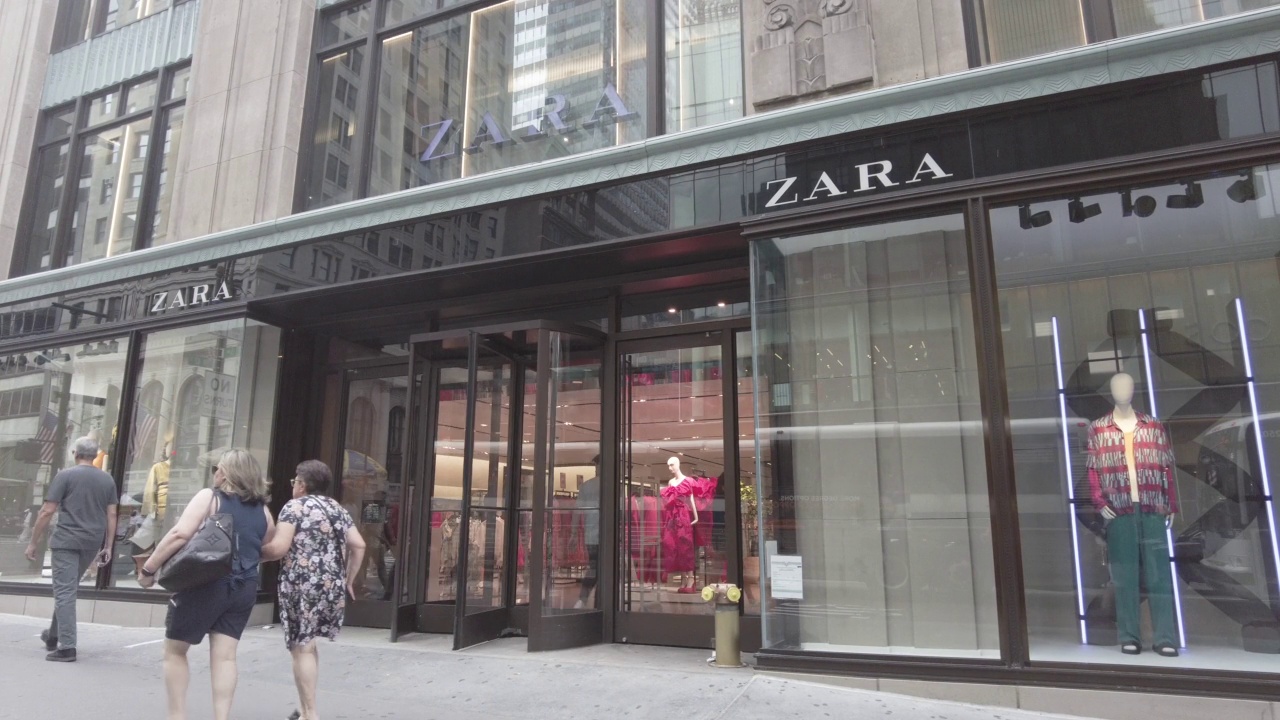 在曼哈顿第五大道的Zara商店视频下载