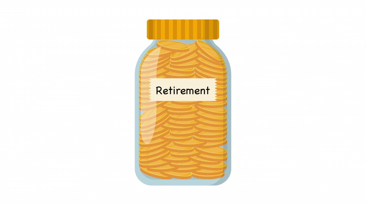 二维动画的硬币增加和减少在玻璃罐。存钱以备退休之需。财经概念。Alpha通道(透明背景)视频下载