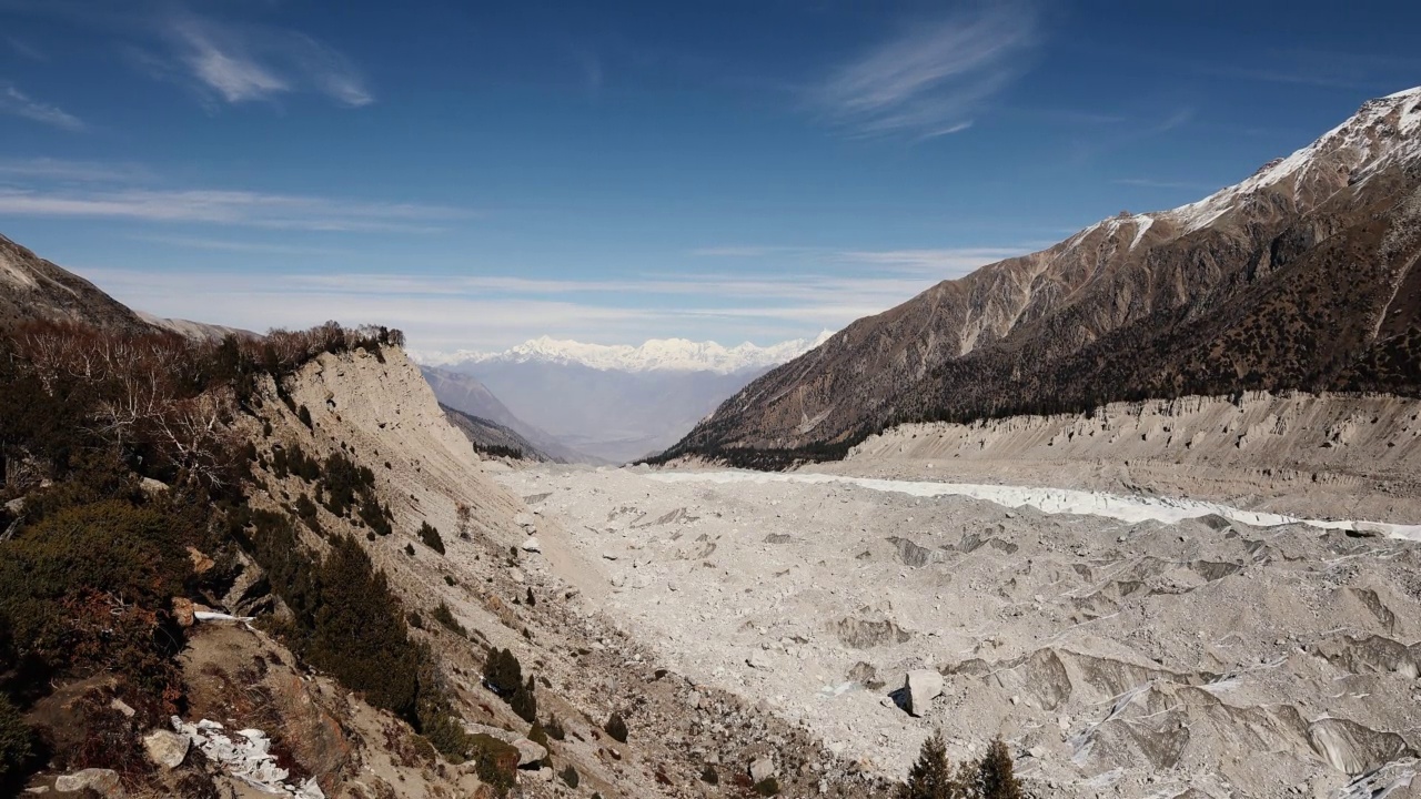 南迦帕尔巴特山附近的迪亚米尔冰川风景视频素材