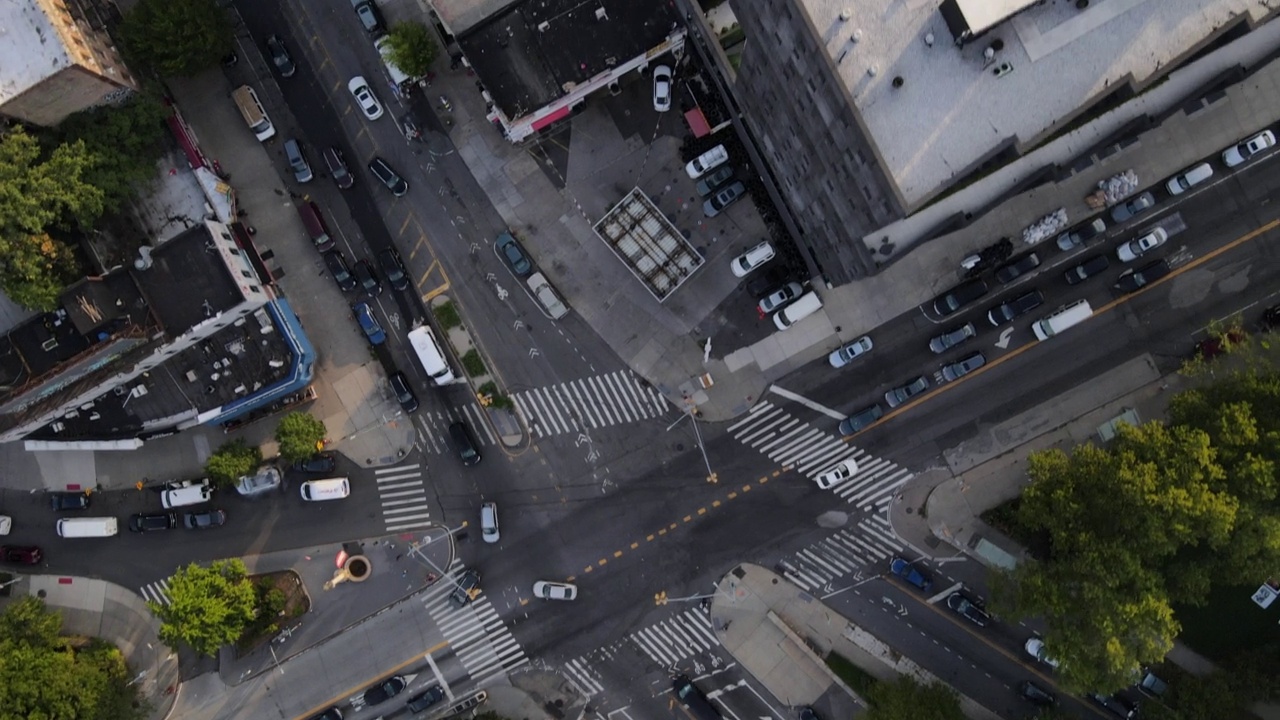 纽约哈莱姆区的屋顶鸟瞰图视频下载