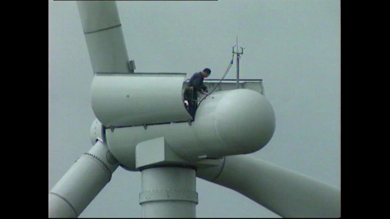 ZO工程师从事风力涡轮机机构研究;1997视频下载