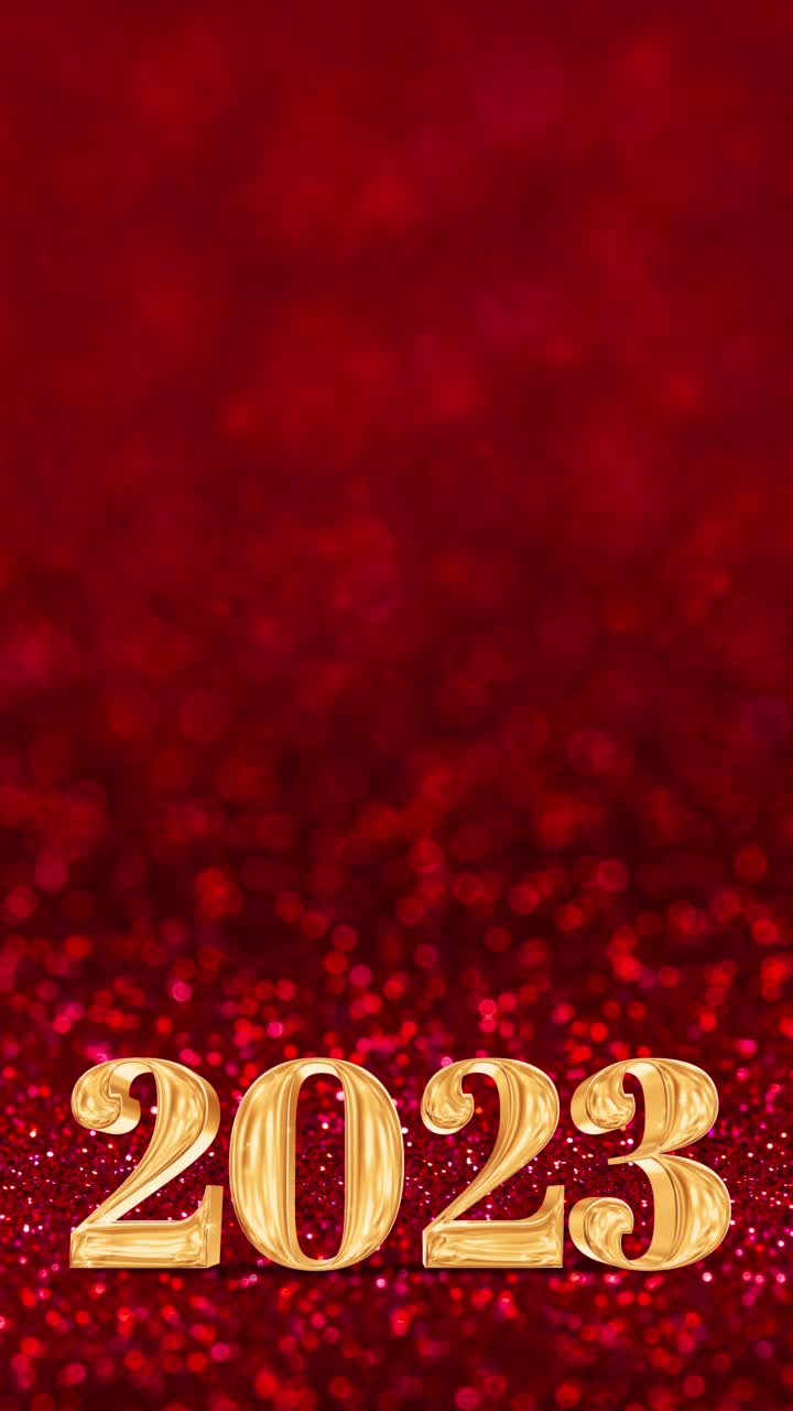 2023年新年快乐，金色的颜色与烟花在闪烁生动的红色闪光散景墙，节日庆祝概念。中国新年庆祝活动视频素材