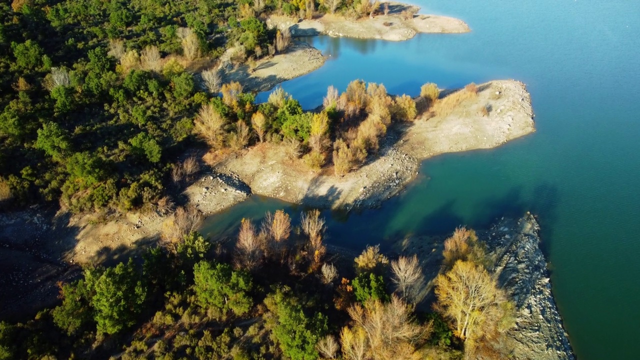 2022年9月，法国干旱期间的圣卡森湖视频素材