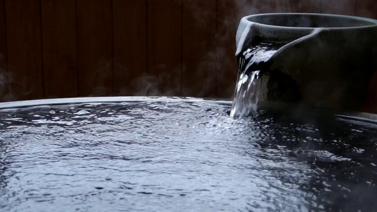 日本温泉，慢动作视频素材