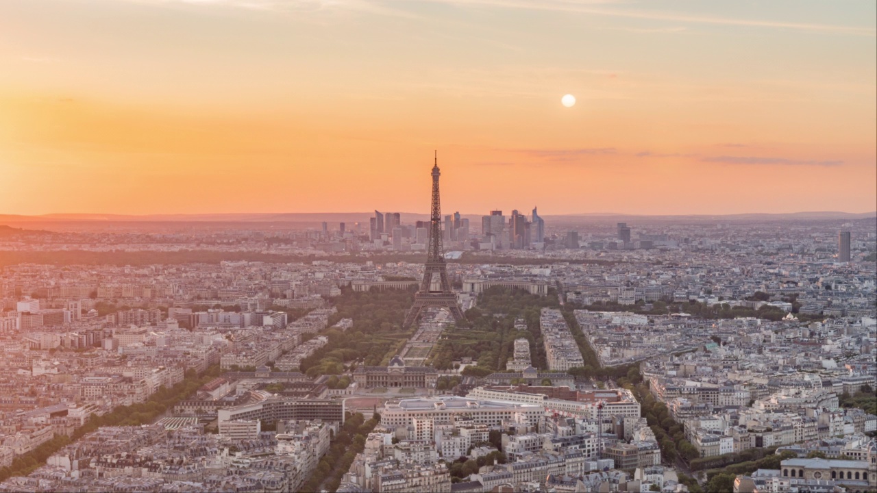 法国巴黎的城市景观视频素材