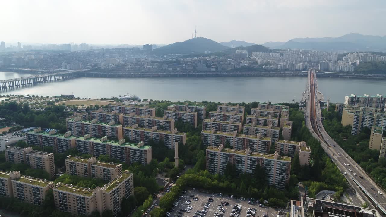 市中心，汉江和大桥/龙山区和江南区，韩国首尔视频下载
