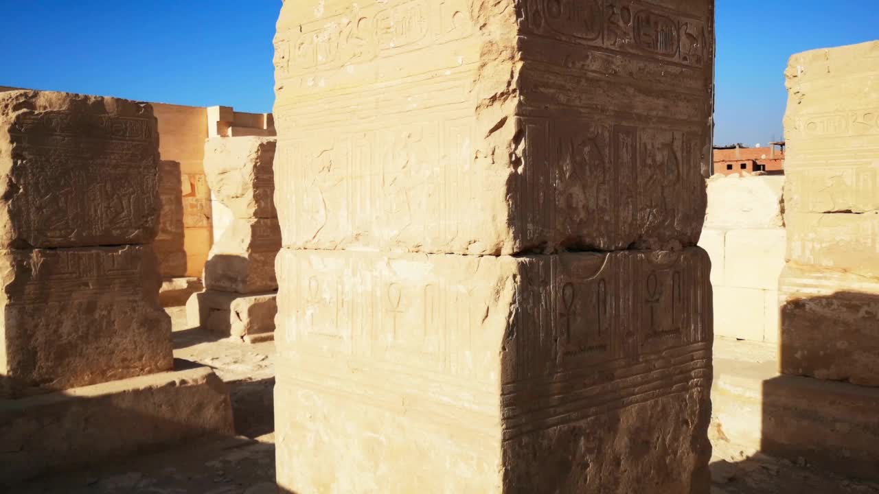 埃及阿比多斯的拉美西斯二世神庙。Ramses Meri-Amon的房子，献给埃及的奥西里斯视频下载