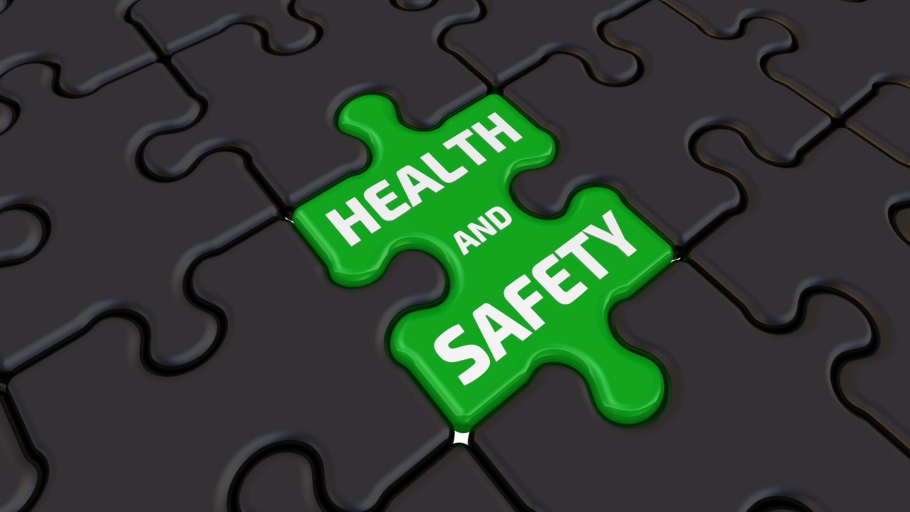 健康和安全。绿色拼图上的文字视频下载