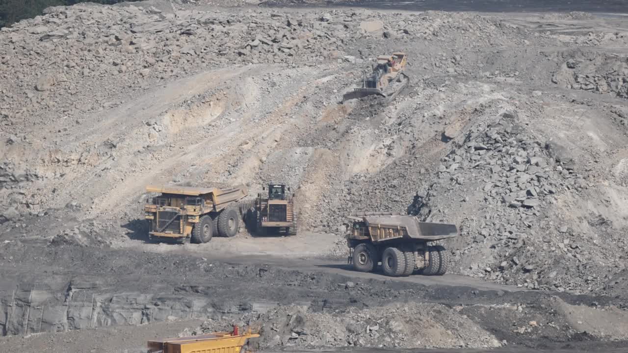 山顶煤矿视频下载