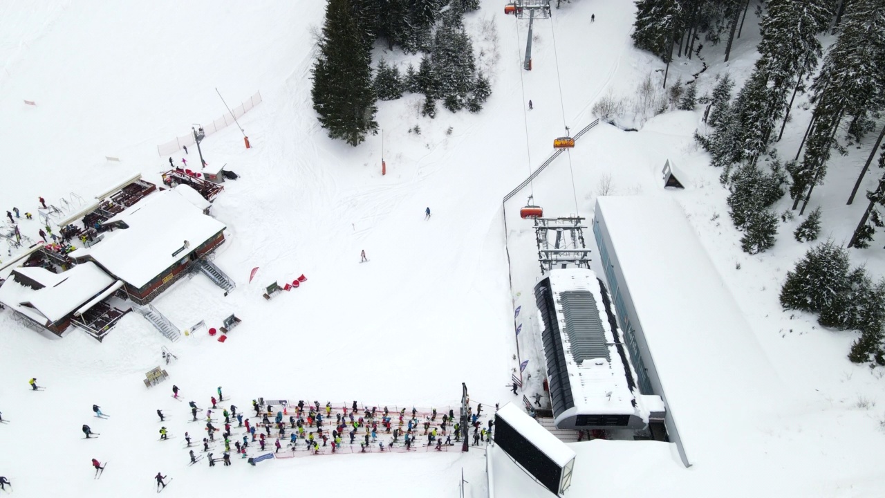 滑雪场拷贝空间鸟瞰图视频素材