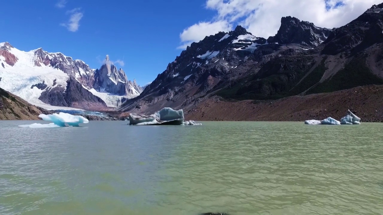 阿根廷巴塔哥尼亚的Cerro Torre山的视频片段视频素材