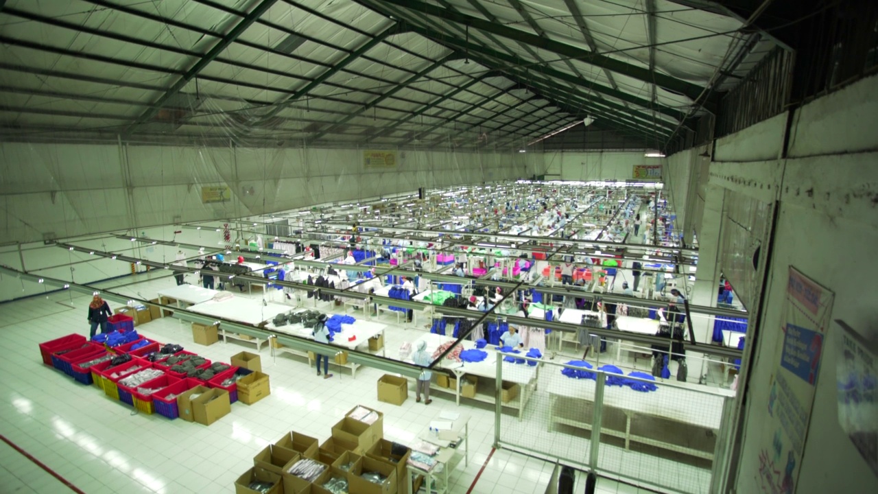 印尼的服装和服装制造和工厂视频下载