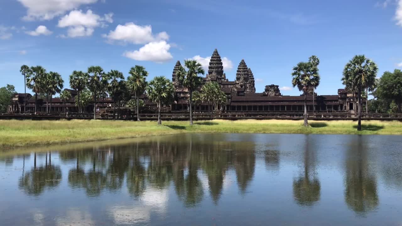 吴哥窟的天空风景，暹粒，柬埔寨，亚洲视频下载