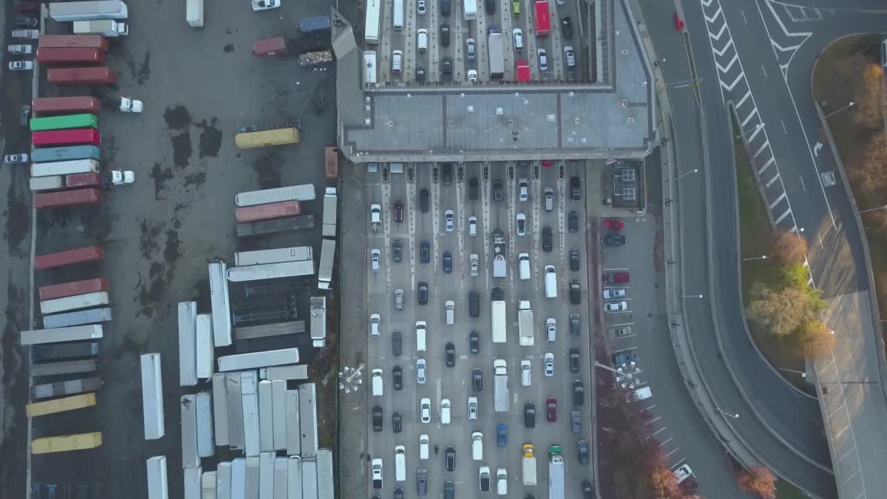 鸟瞰图荷兰隧道入口4k视频下载