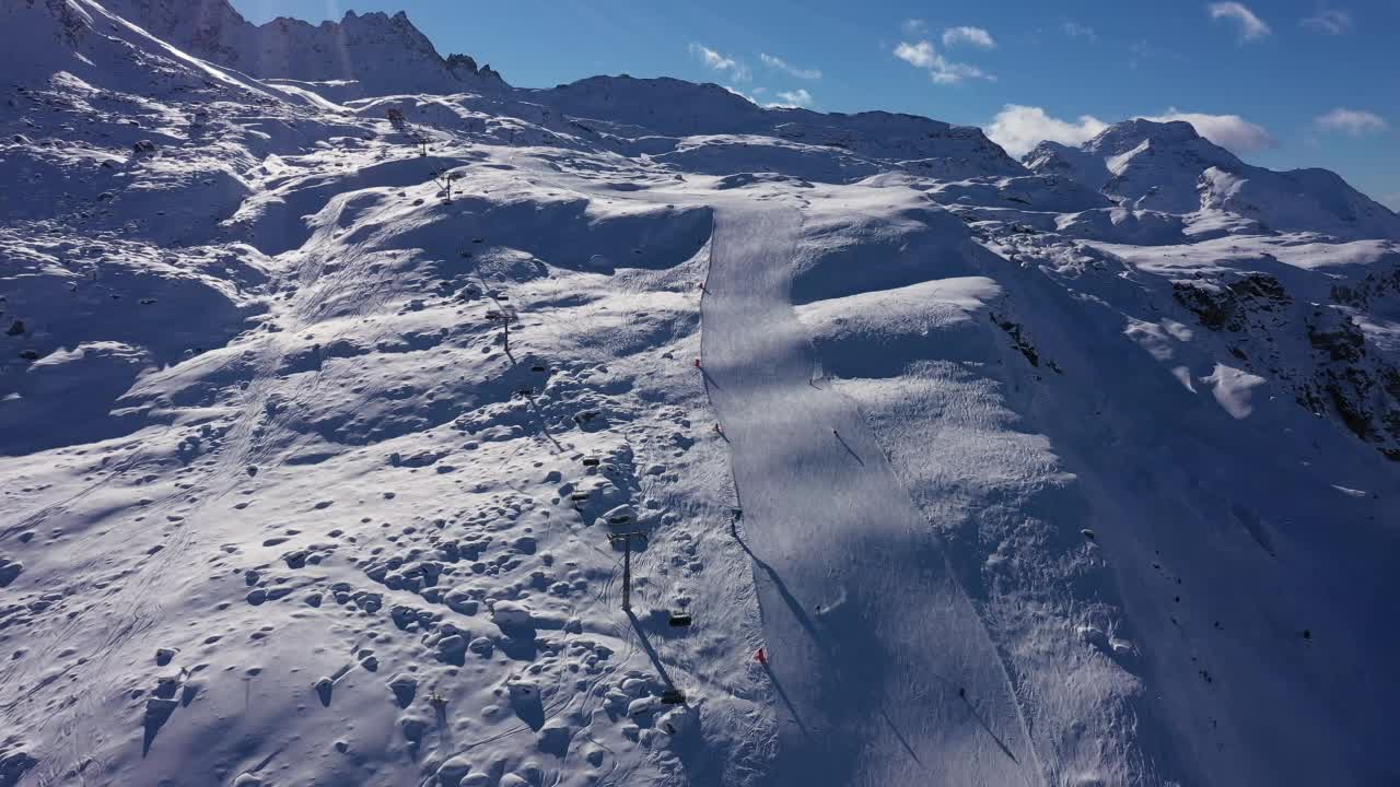 瑞士阿尔卑斯山的科尔瓦奇滑雪胜地视频素材