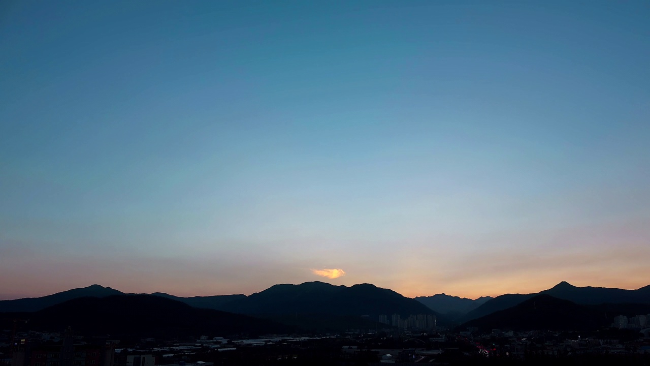 韩国大田鸡龙山市中心的日落景观视频素材