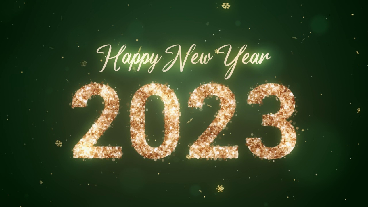 2023新年快乐。绿色背景上闪烁着金色。Loopable视频下载