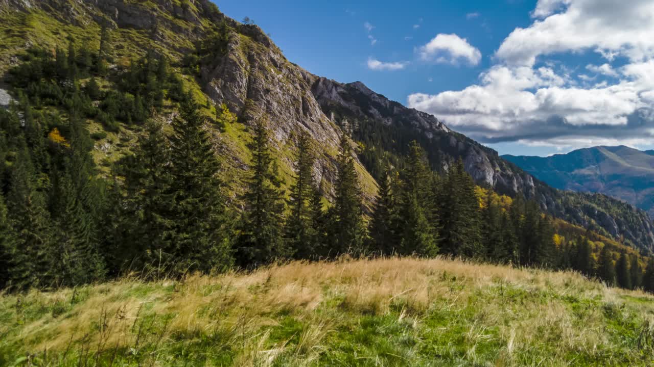 罗马尼亚喀尔巴阡山脉的雷特扎特国家公园视频素材