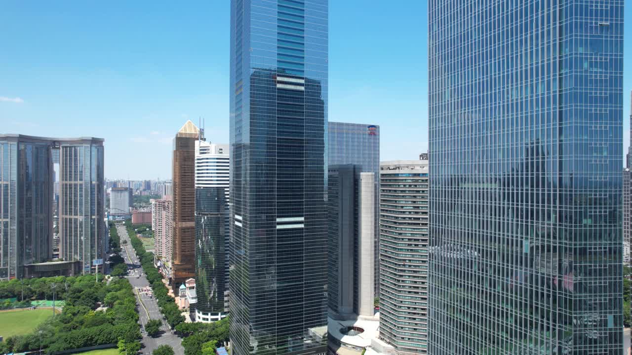 摩天大楼的空中倾斜视图视频素材