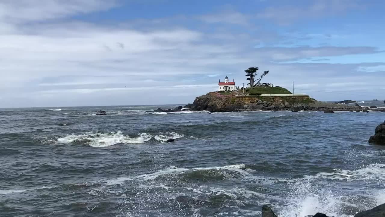 炮台角灯塔岛被太平洋包围，新月城视频素材