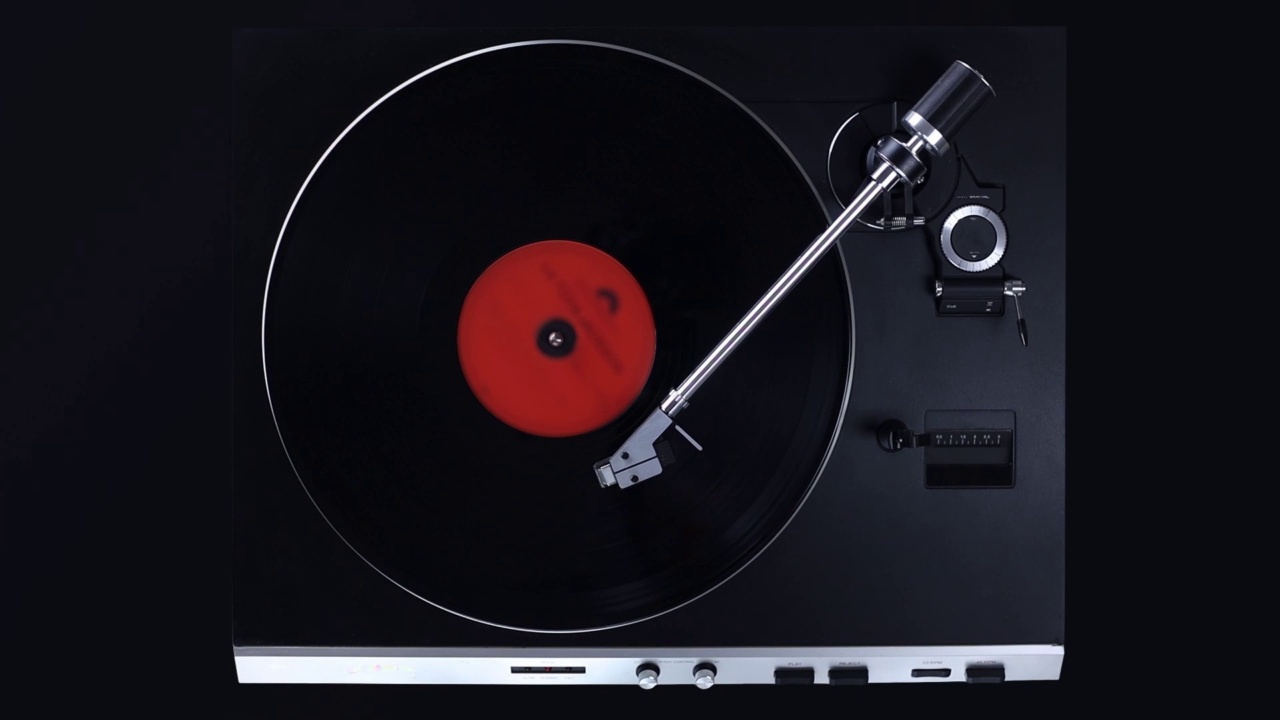 循环老式黑胶转盘唱机，俯视图视频下载