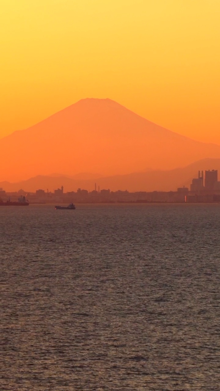东京湾的日落。视频素材