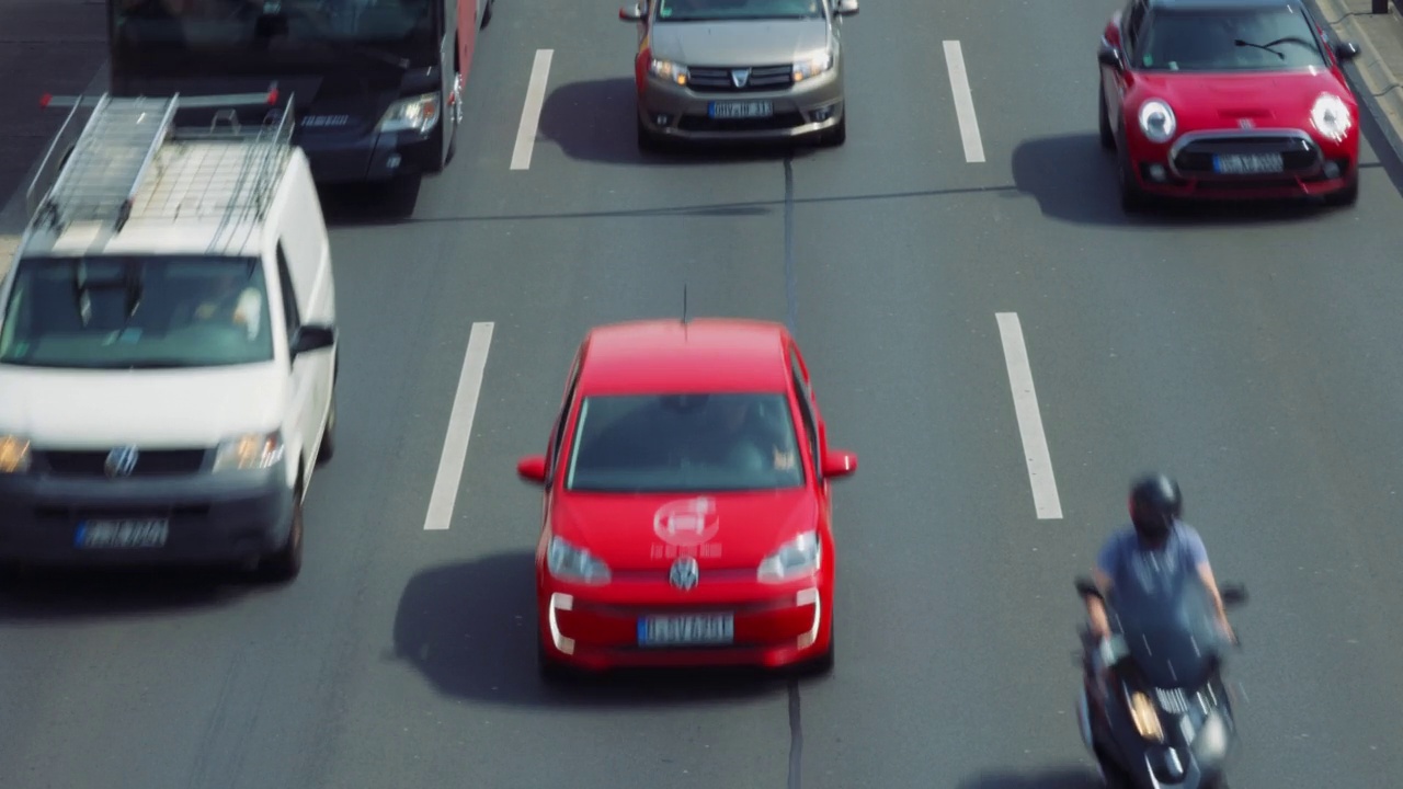 德国高速公路上的交通，时间流逝视频素材