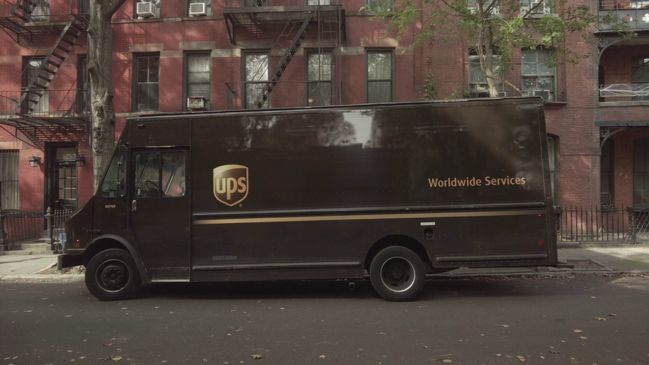 布鲁克林的UPS卡车视频素材