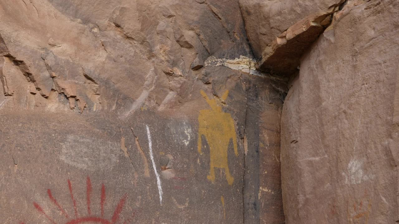 犹他州九哩峡谷的岩石艺术视频素材