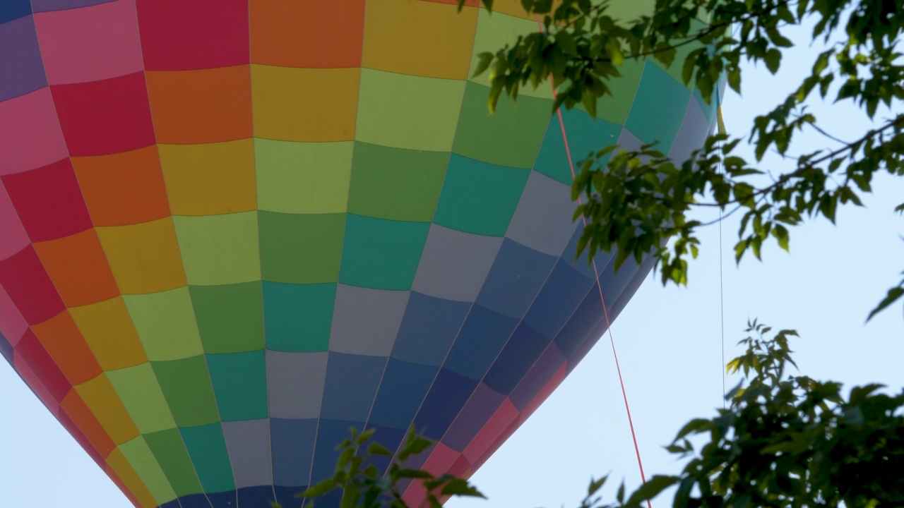 五颜六色的热气球视频素材