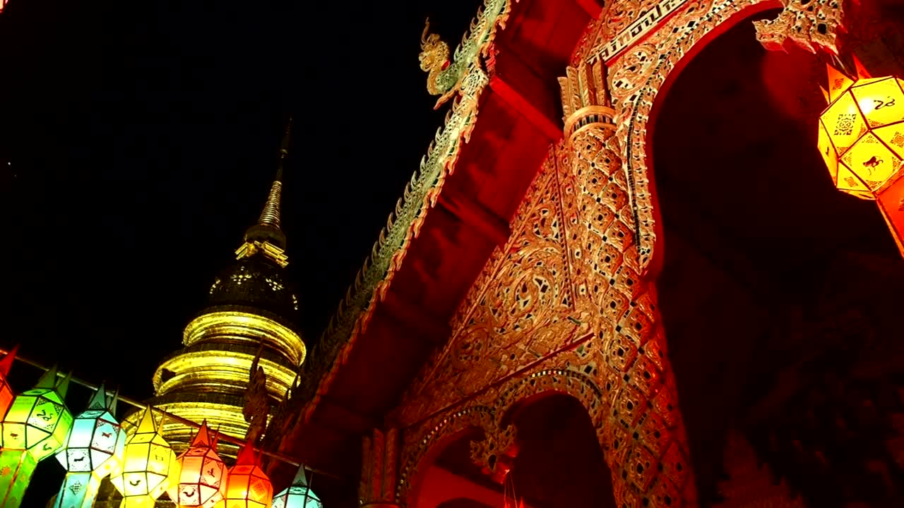 泰国北方灯笼挂在教堂的门上视频下载