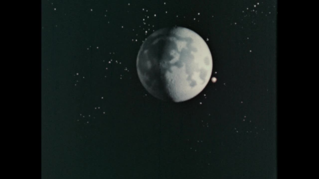 太空探测器-探索我们的太阳系-第5部分18。动画、现场摄影以及航天器和仪器的模型讲述了人类探索外层空间的努力——从1958年发射先锋1号到现在视频下载