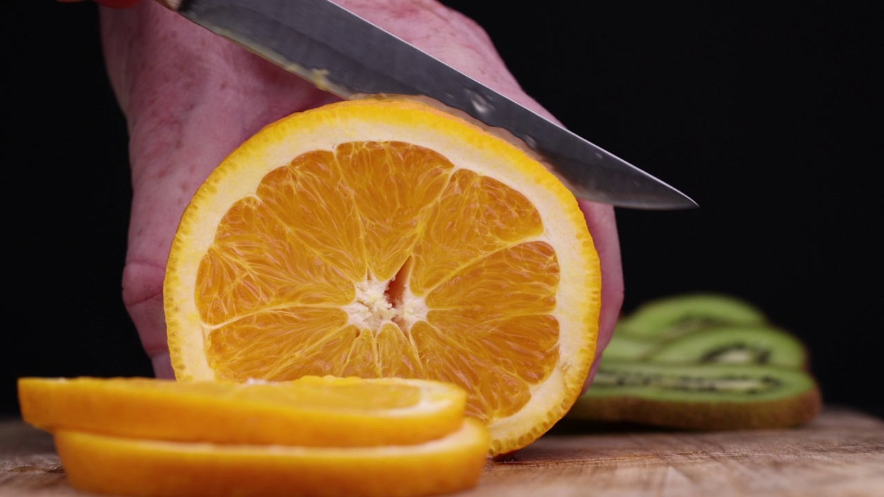鲜嫩多汁的橘片，特写视频下载