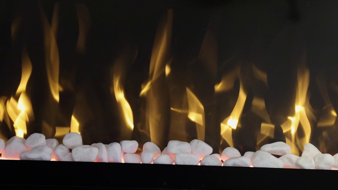 卵石火焰壁炉效果视频素材