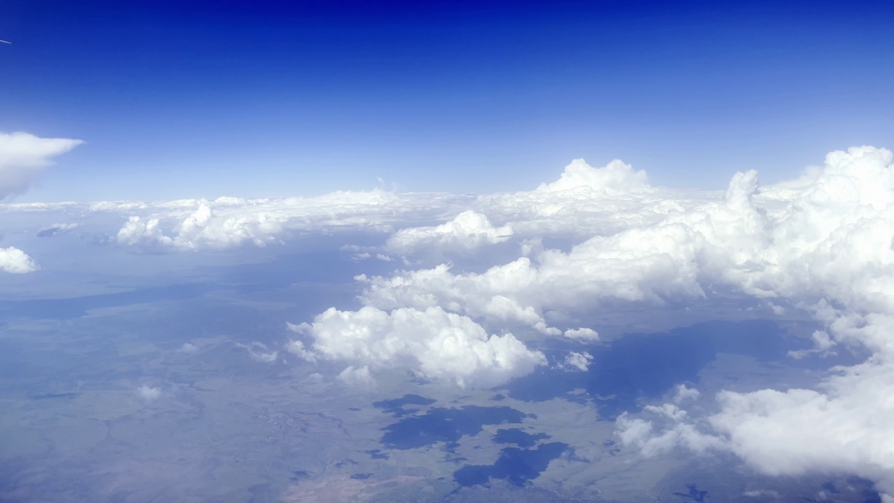 飞机上的云视频素材