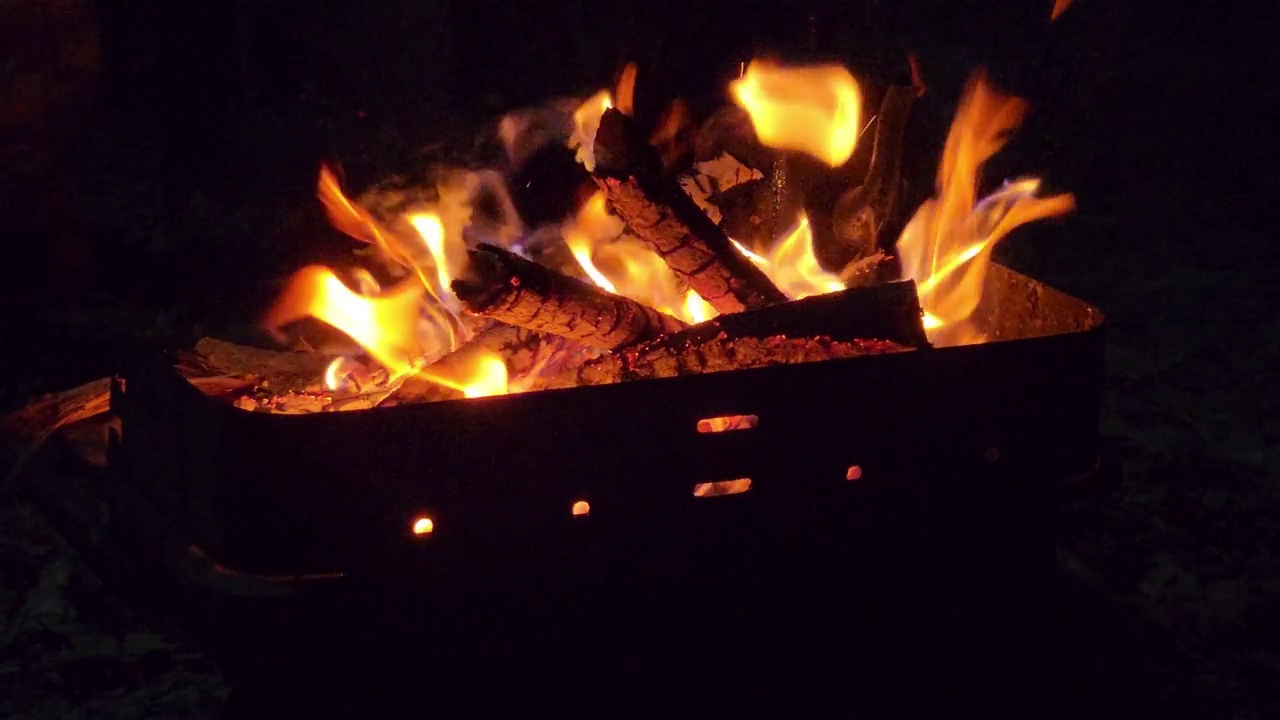 篝火上的水壶视频素材