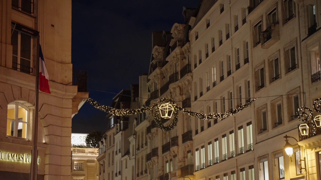 装饰巴黎的圣诞节视频下载