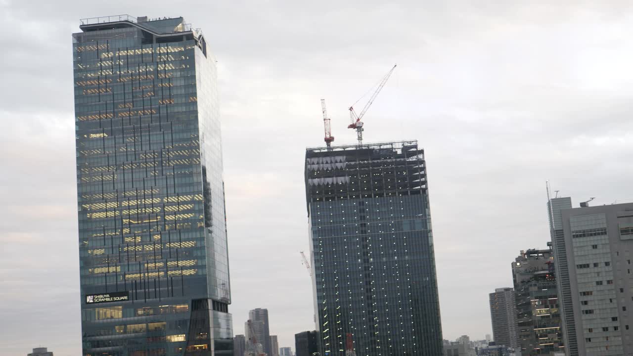 4K拍下的日本东京涩谷区的鸟瞰图。视频素材