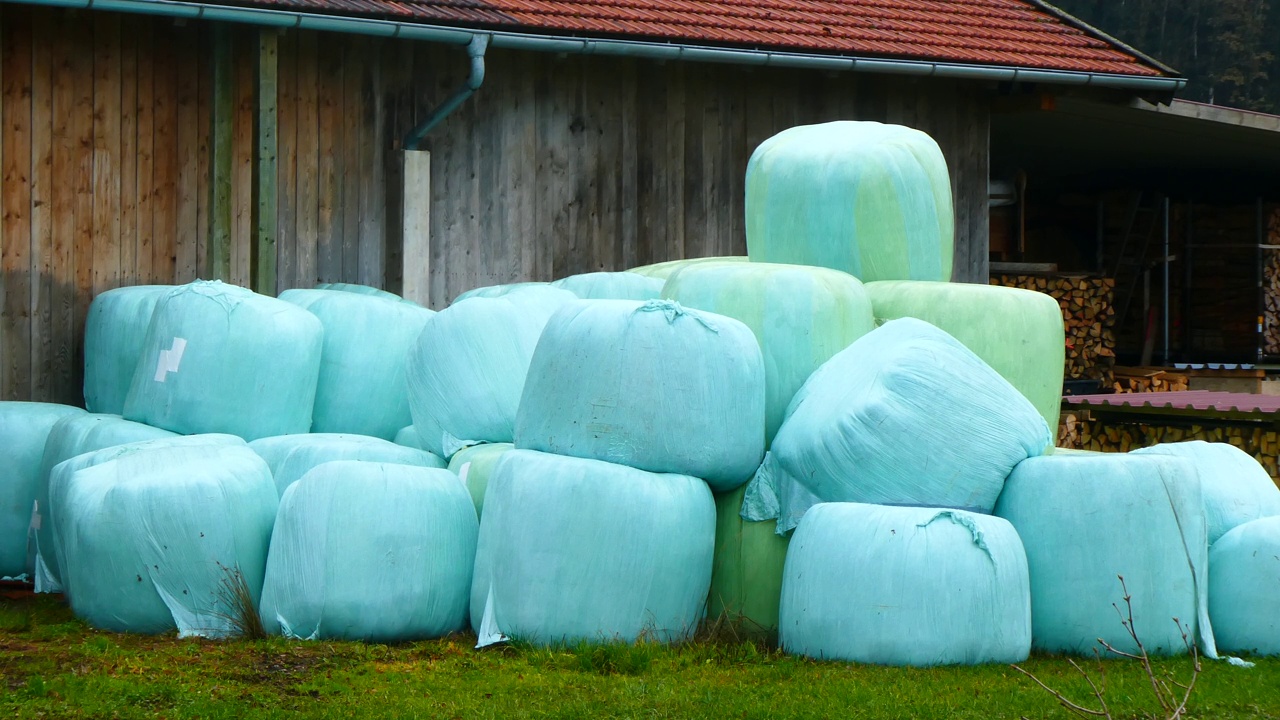 Bavaria, Germany, 2022 - Hay Wrapped In Plastic To Keep It Dry – Animal Food视频下载