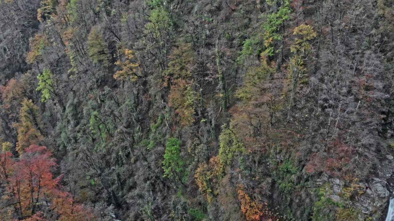 格鲁吉亚卡赫蒂的Gurgeniani瀑布视频下载