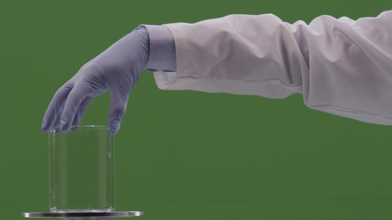 化学液体烧杯视频素材