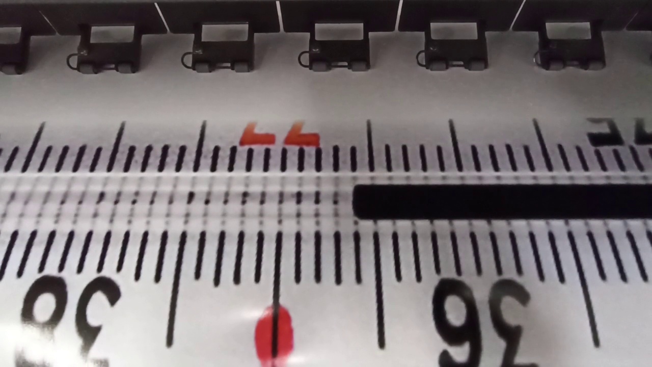 打印机打印温度计照片用于广告贴纸视频下载