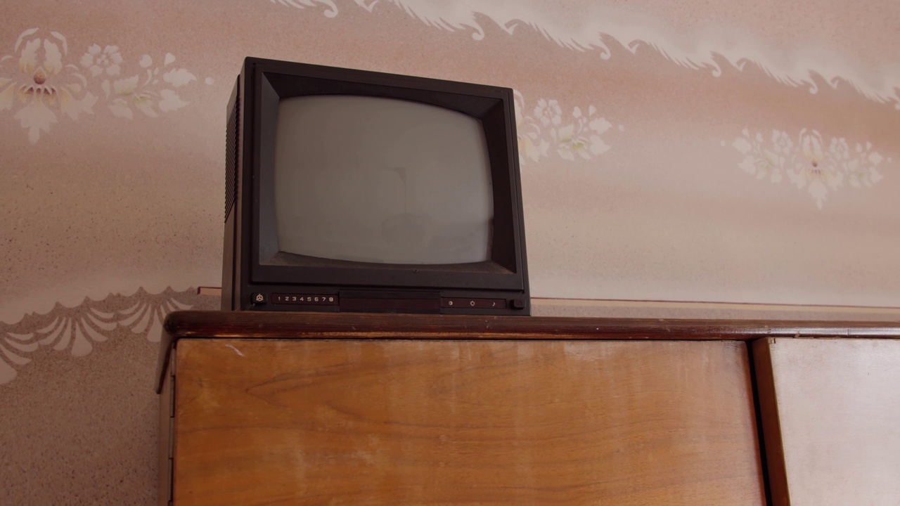 老式的苏联电视或旧的苏联电子产品视频下载