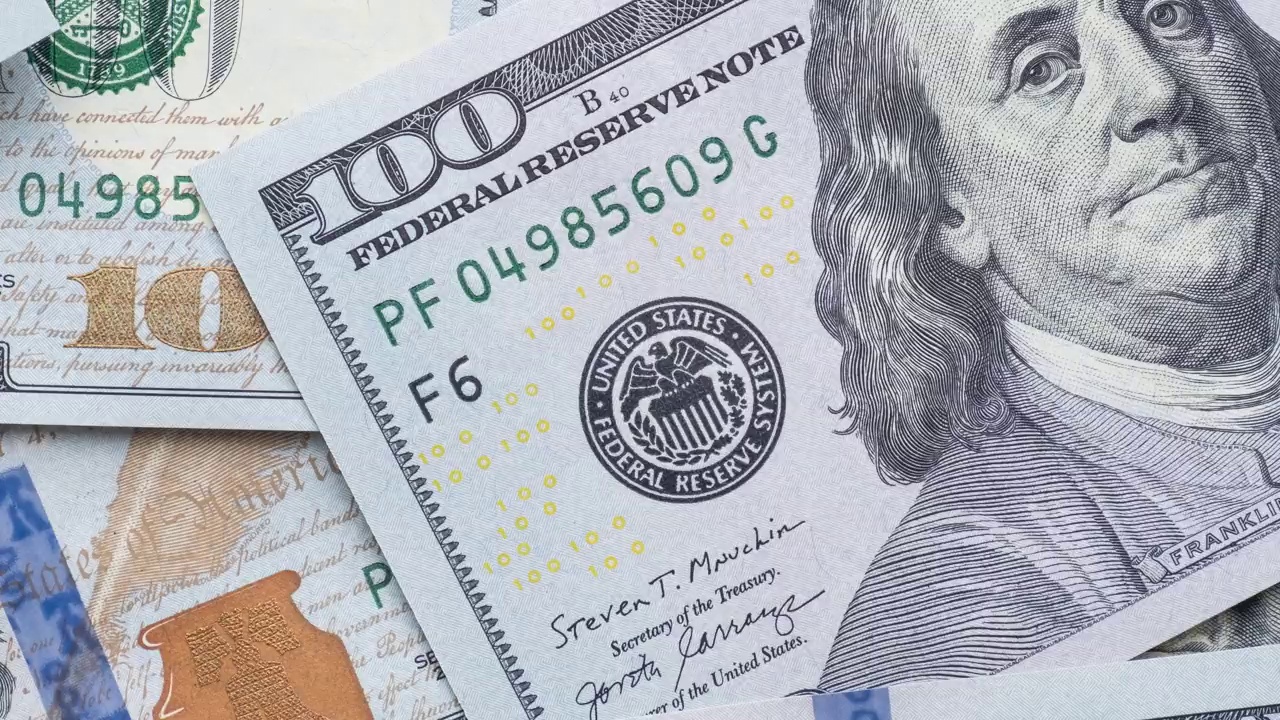100美元的定格特写。美利坚合众国的货币。视频下载