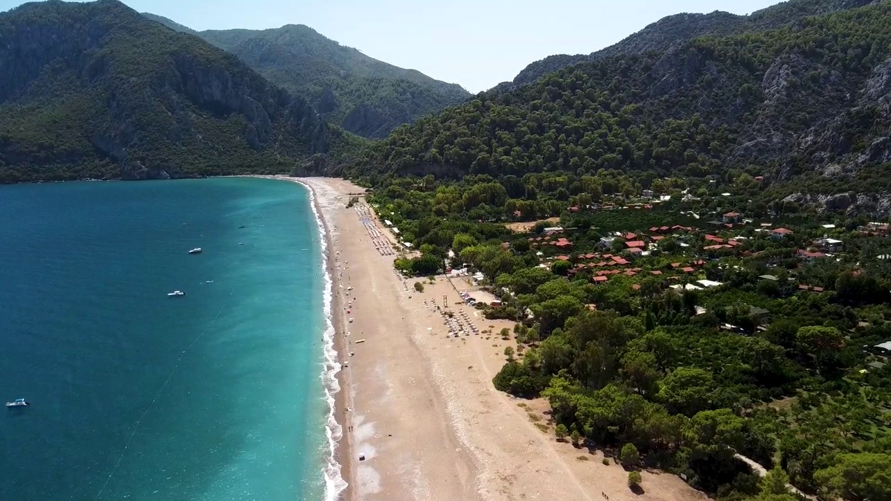 奥林波斯海滩，土耳其安塔利亚地区的天堂视频素材
