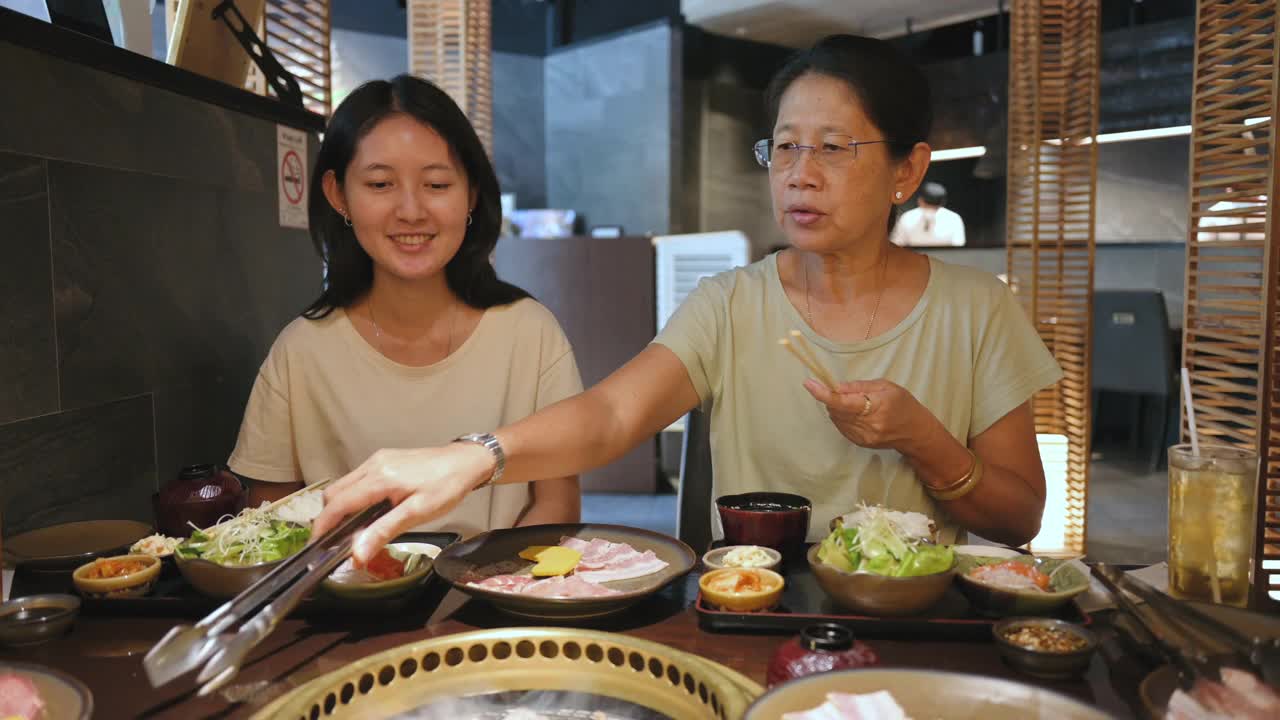 韩国和日本美食美味的街头小吃视频下载
