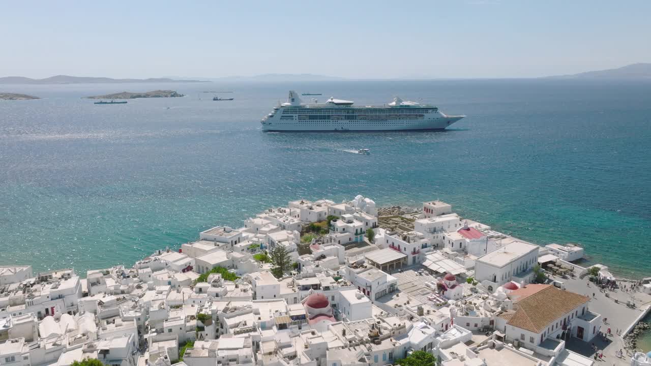 用游轮拍摄爱琴海的航拍视频下载