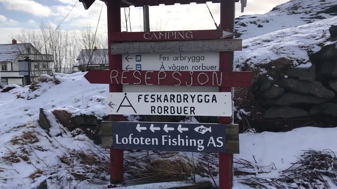 挪威罗弗敦Å村，一个小渔村的独特木屋视频素材