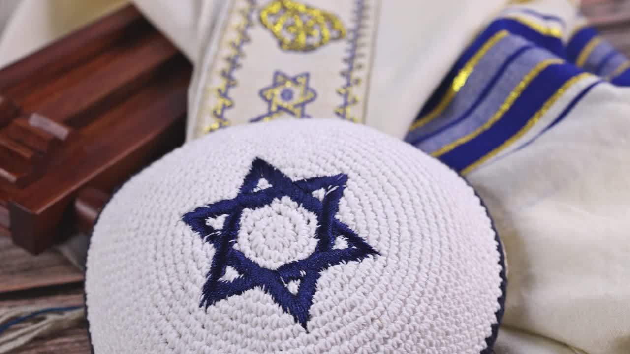 是时候打扮成犹太人来庆祝普珥节了，狂欢节是吃传统犹太饼干的时候视频下载